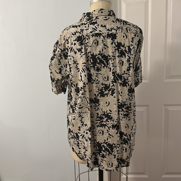 H&M Flower Print Button Down Shirt - Picture 3 of 6
